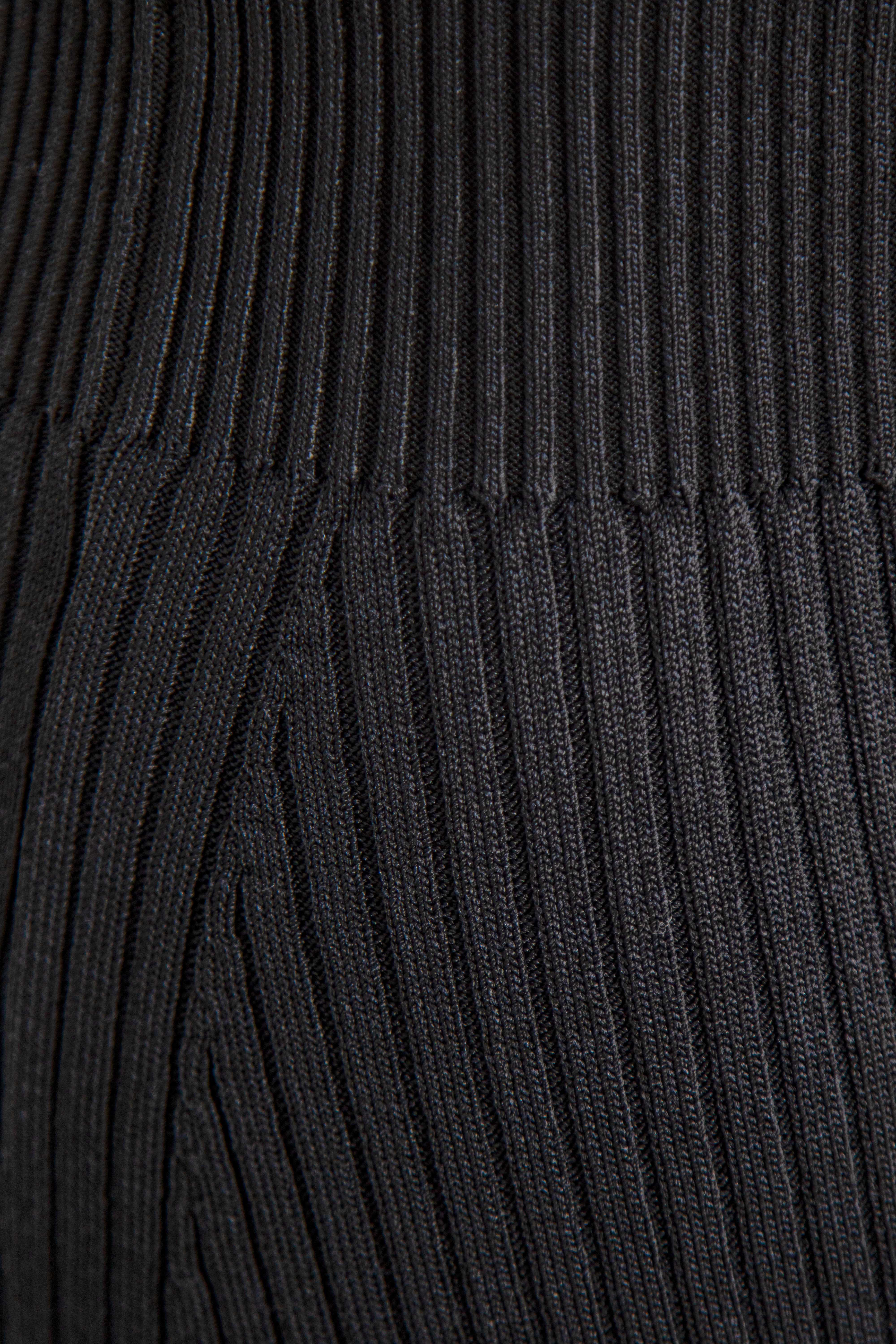 Skirt 3820-01 Black from BRUSNiKA