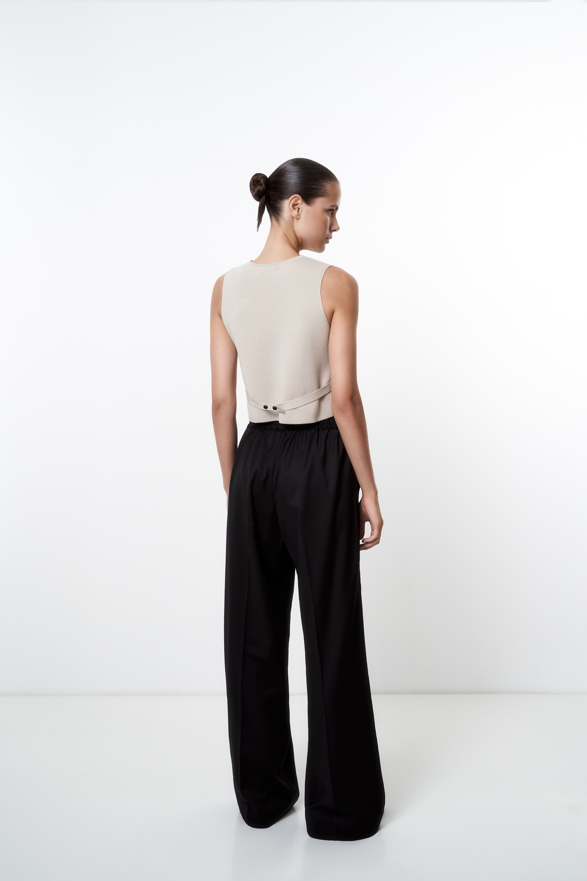 Trousers 4759-01 Black from BRUSNiKA