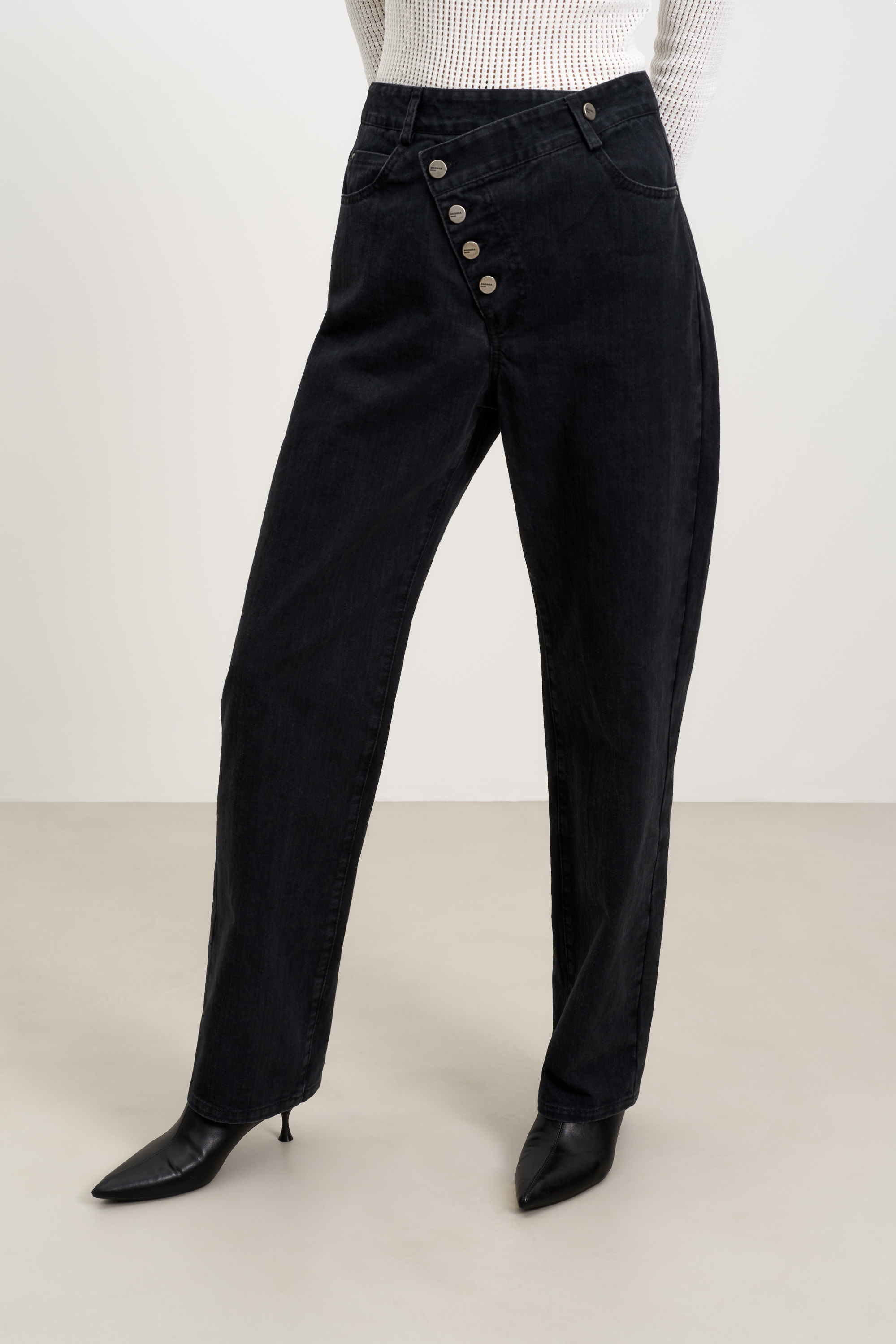 Trousers 3348-01 Black from BRUSNiKA