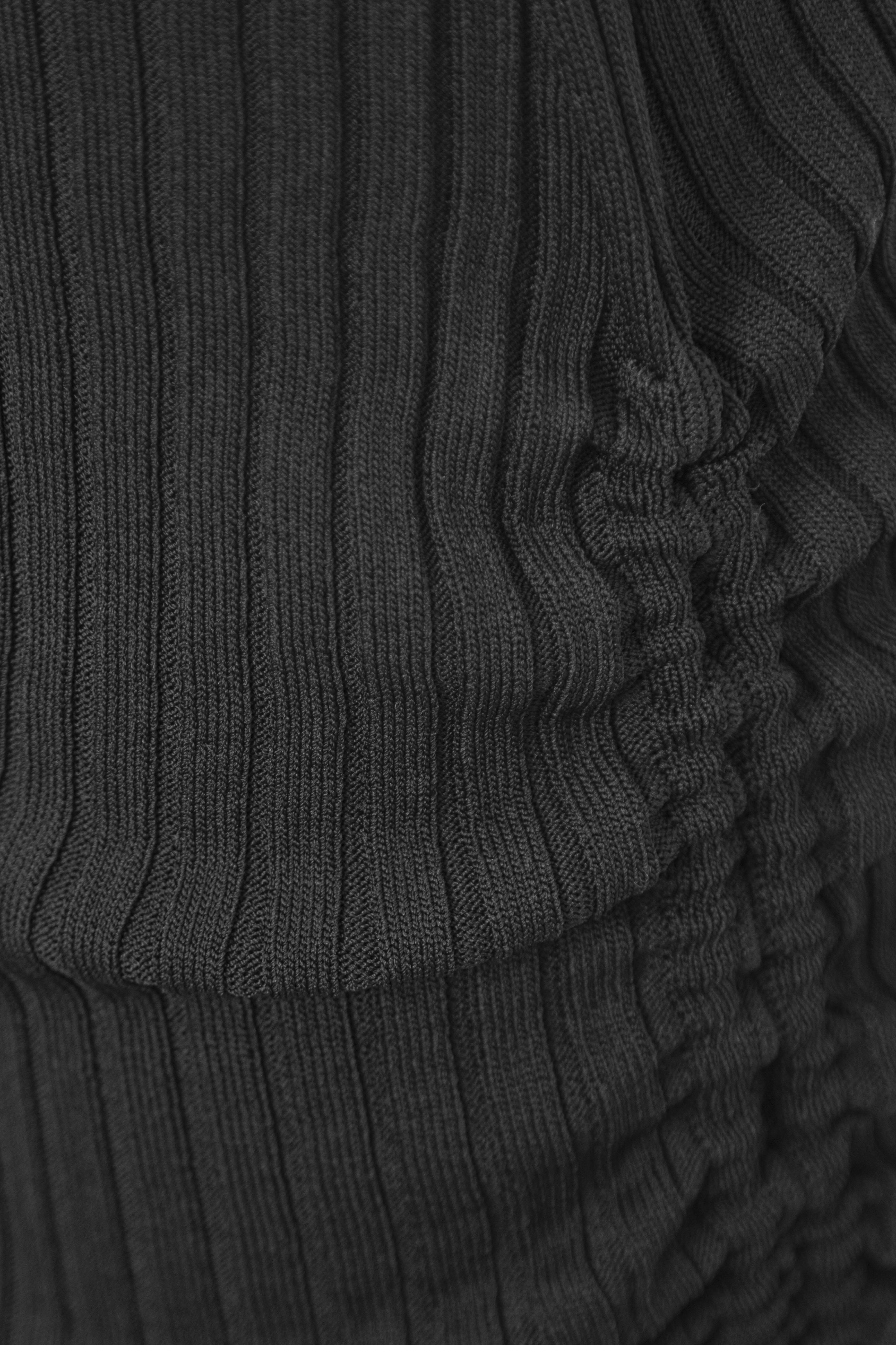 Skirt 3863-01 Black from BRUSNiKA