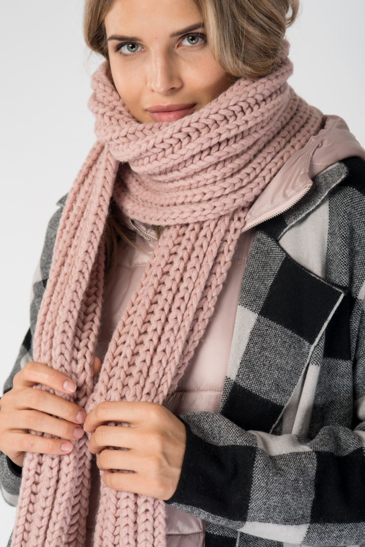Scarf 2426-163 Dusty pink from BRUSNiKA