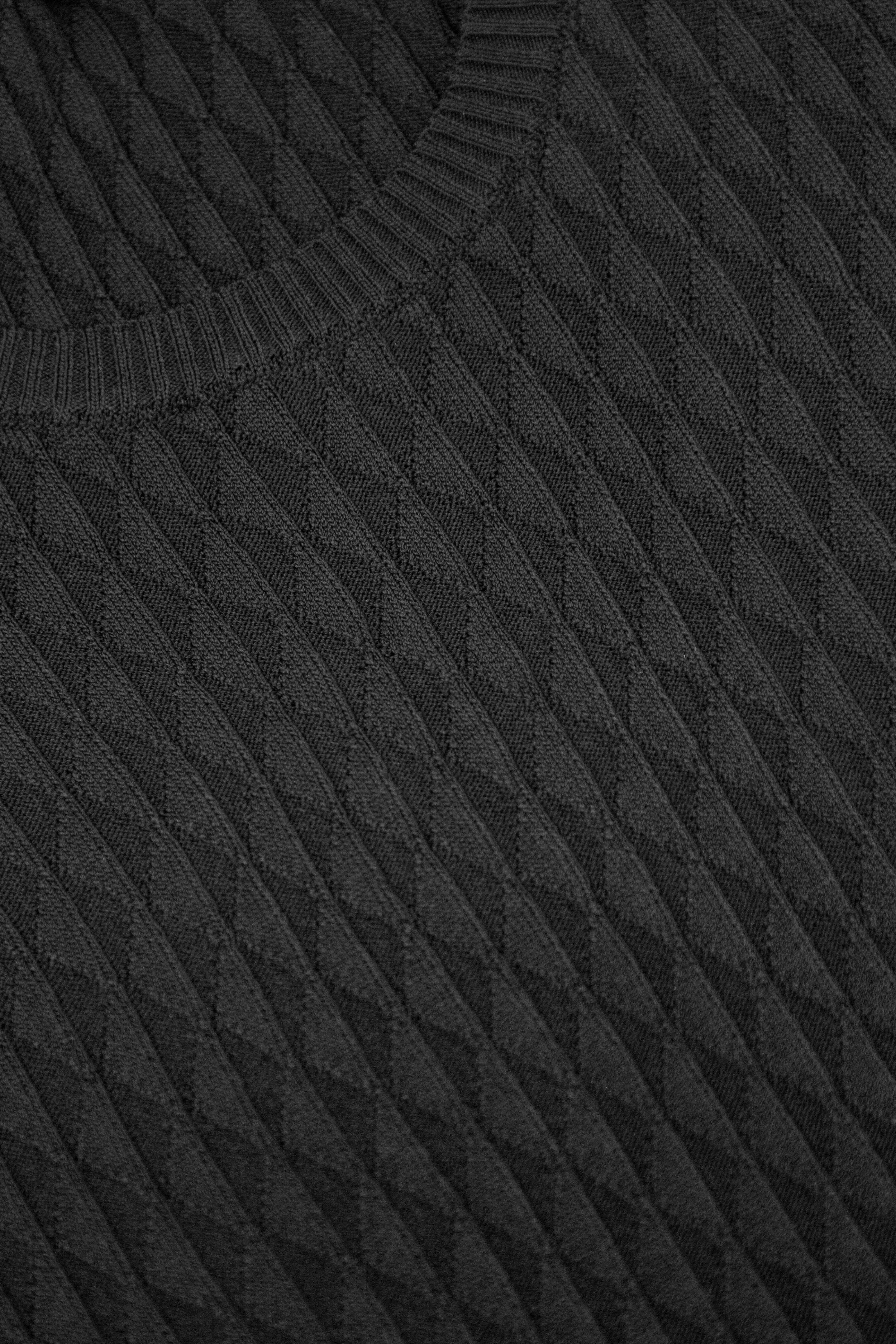 T-shirt 3935-01 Black from BRUSNiKA