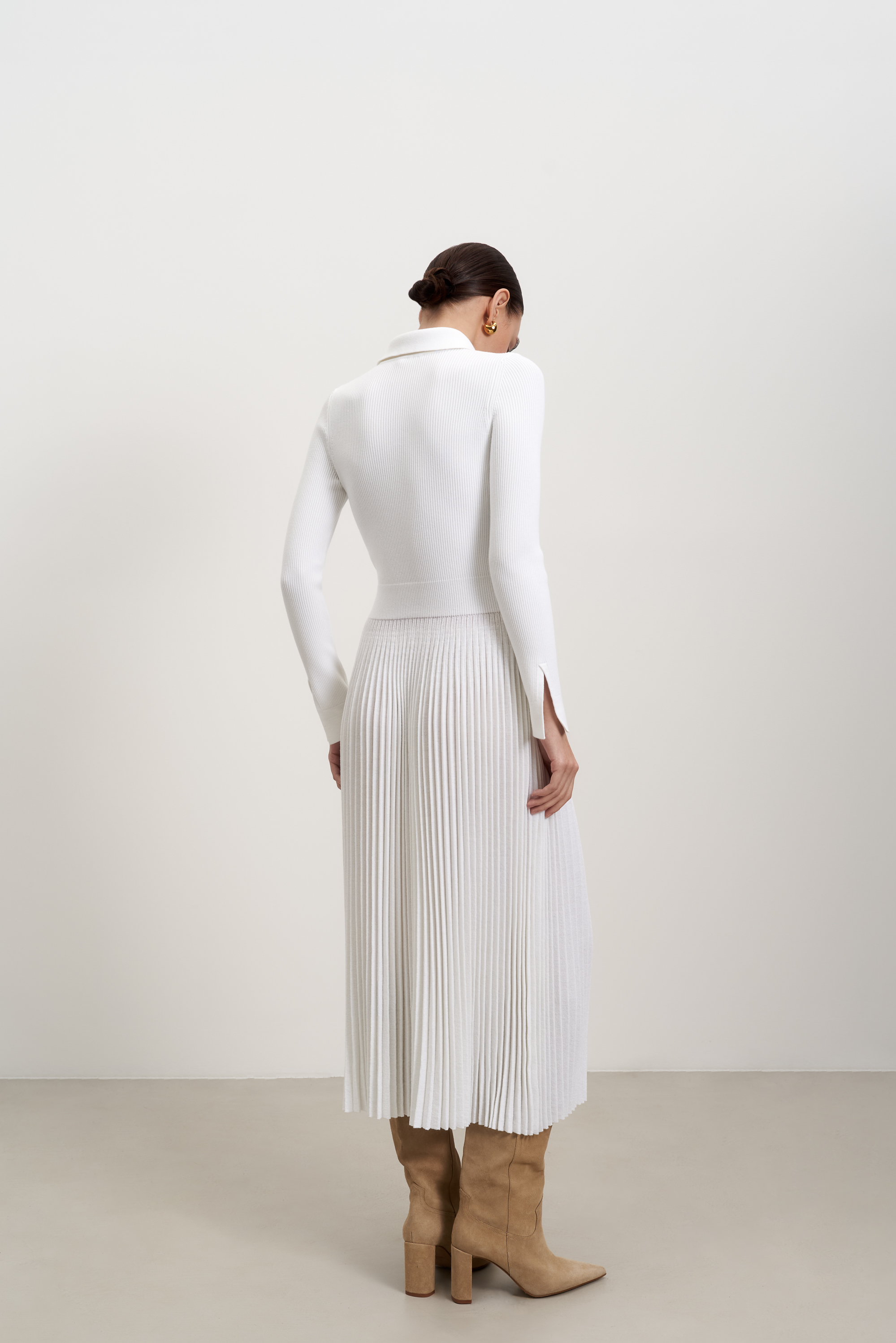 Dress 4824-02 White from BRUSNiKA