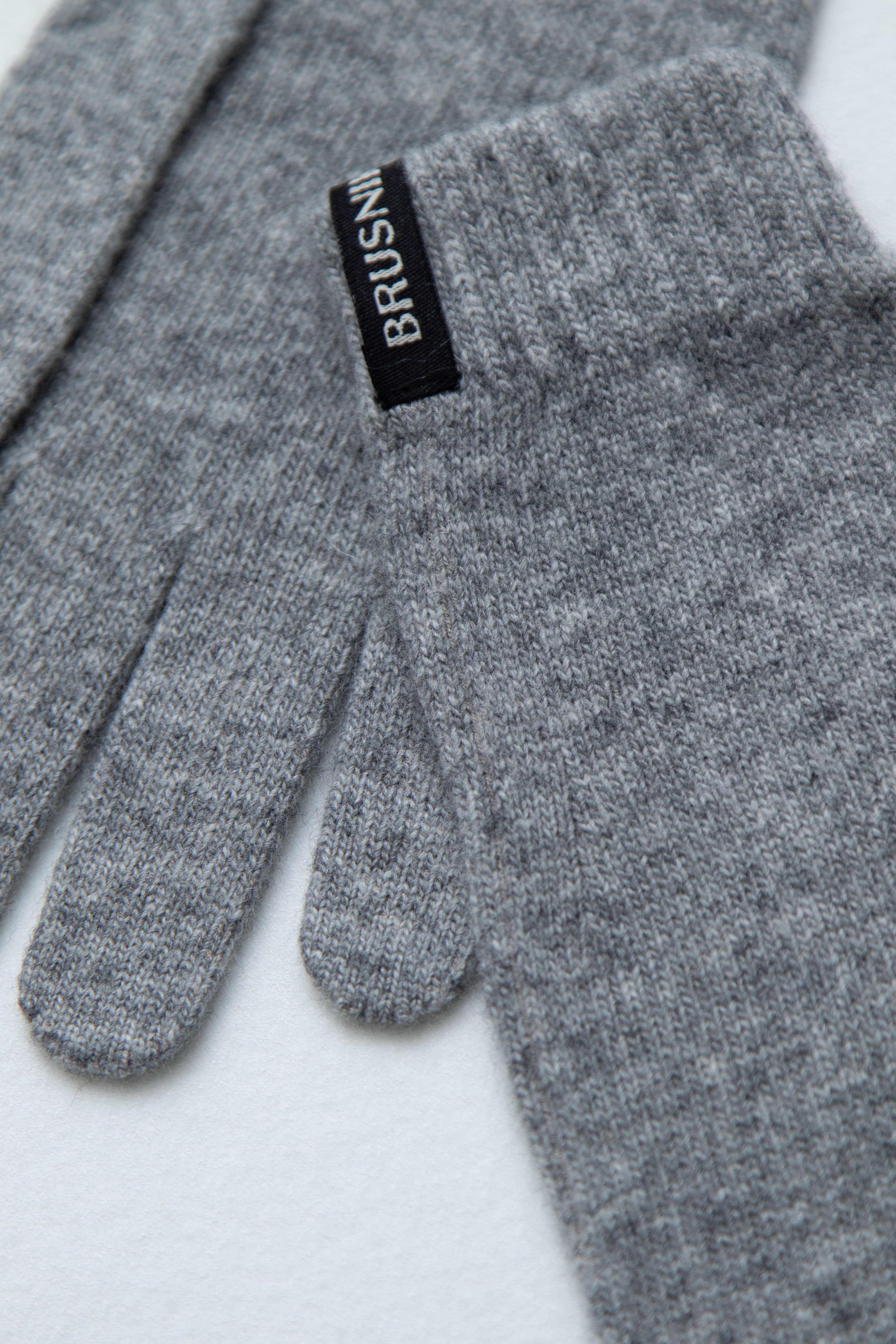 Gloves 3703-10 Light-grey from BRUSNiKA