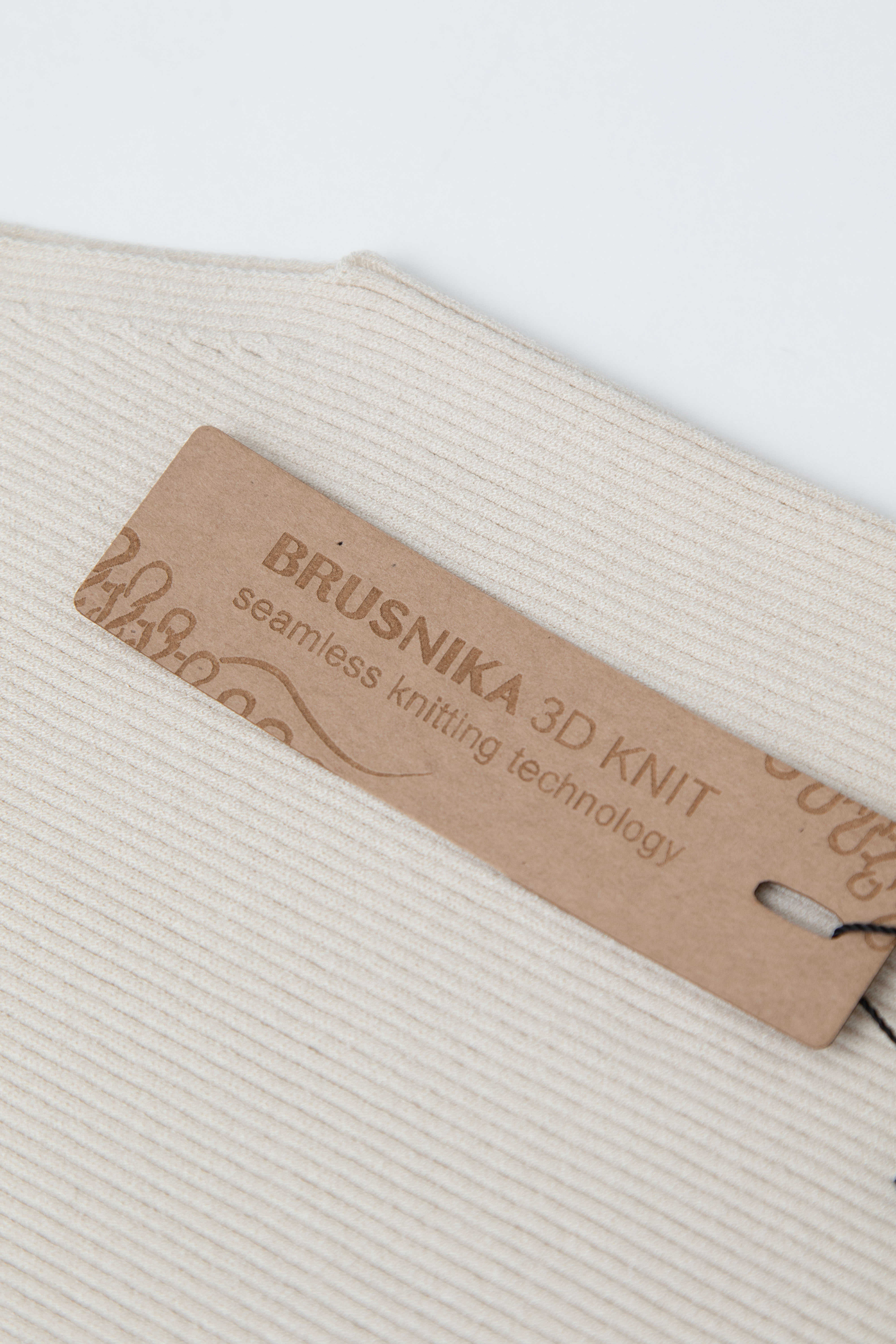 Top 2260-03 beige from BRUSNiKA