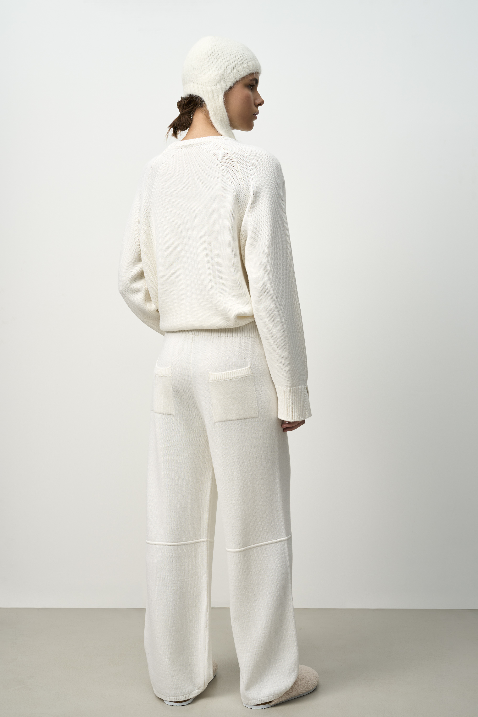 Trousers 4279-02 White from BRUSNiKA