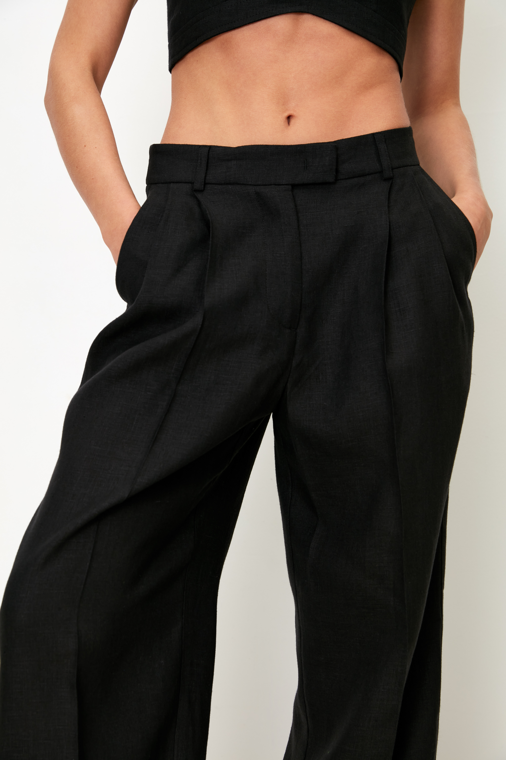 Trousers 4502-01 Black from BRUSNiKA