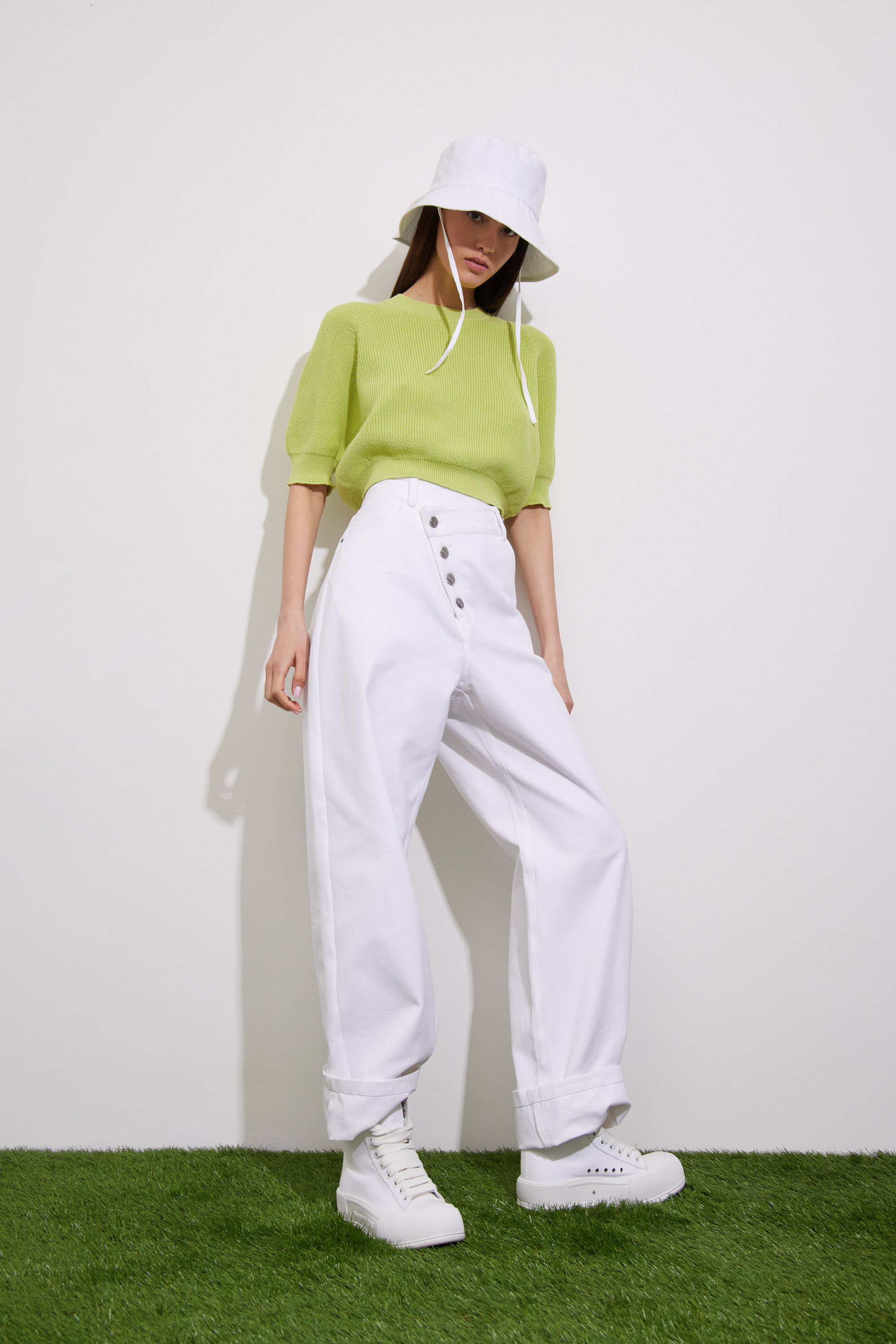 Trousers 3348-02 White from BRUSNiKA