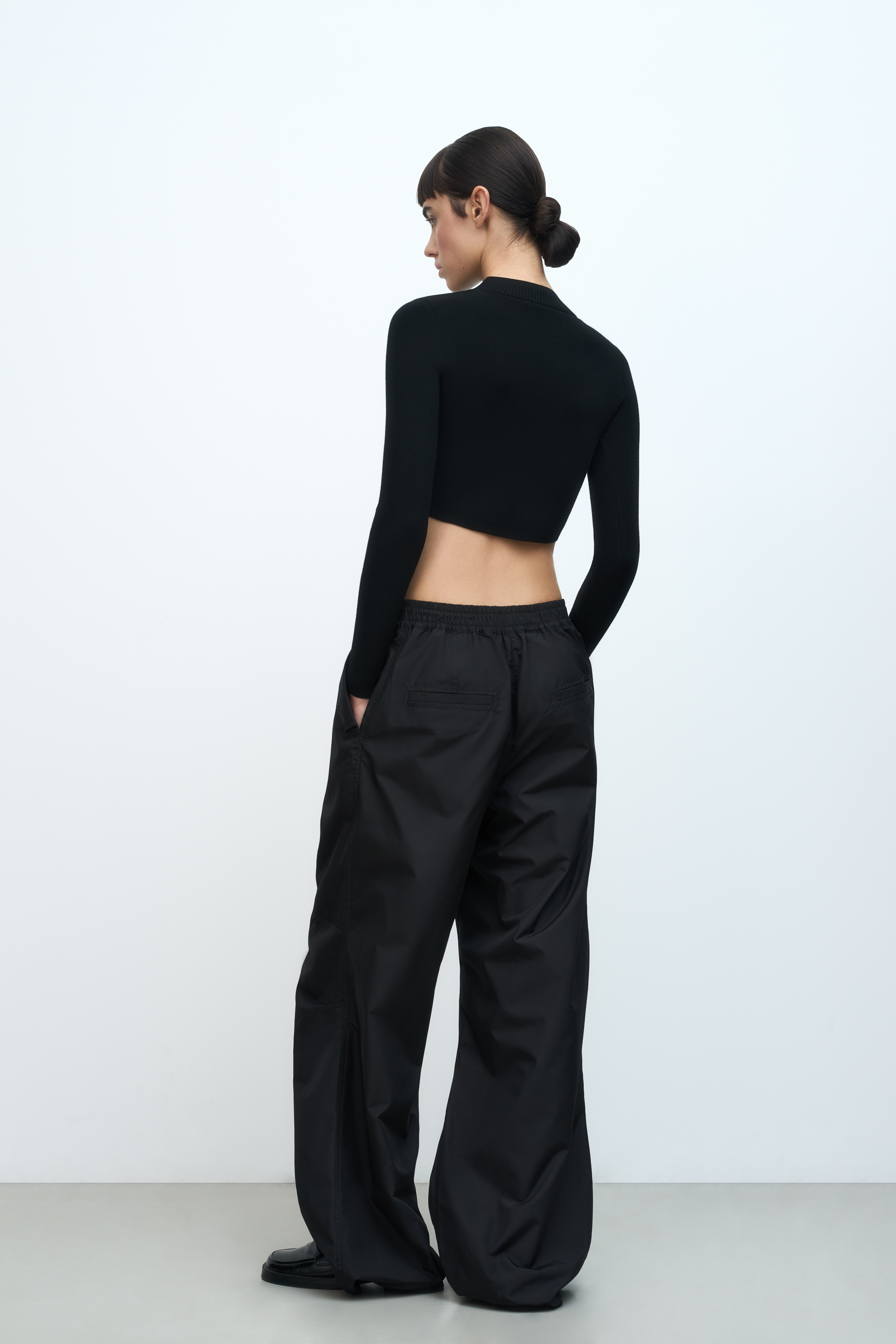 Trousers 4748-01 Black from BRUSNiKA